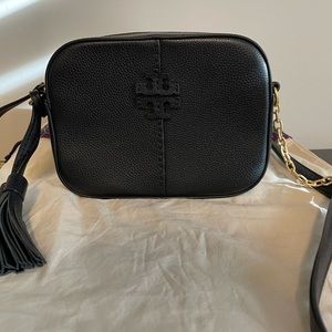 TORY BURCH McGraw Leather Camera Bag in Black
